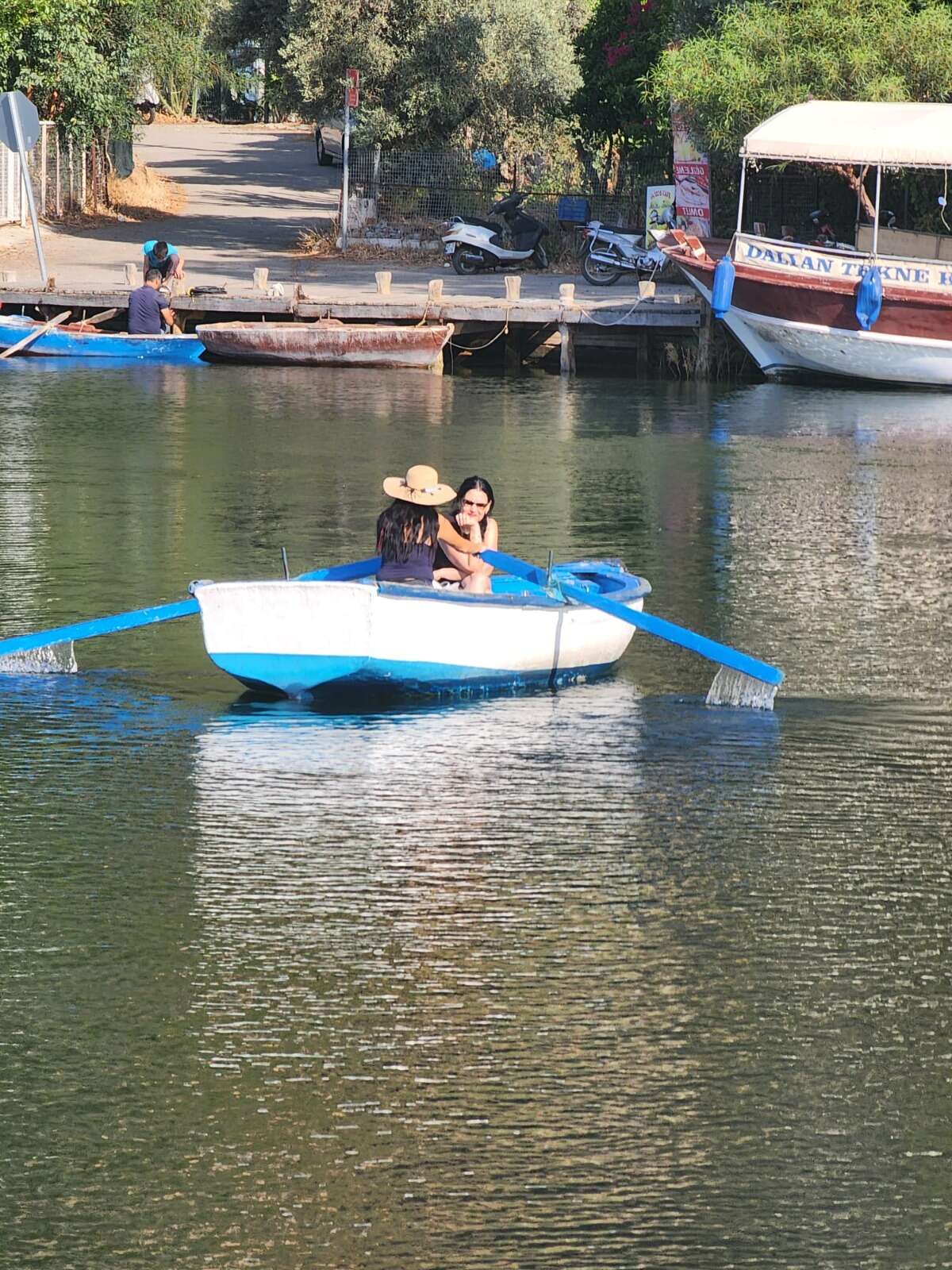 Muğla Valisi Akbıyık Başkanlığında Toplantı: Dalyan Kanalı’nda Elektrikli Tekne Dönüşümü Başlıyor 2